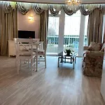 Sirius House 아파트