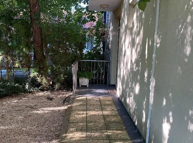 Sirius House Апартамент *